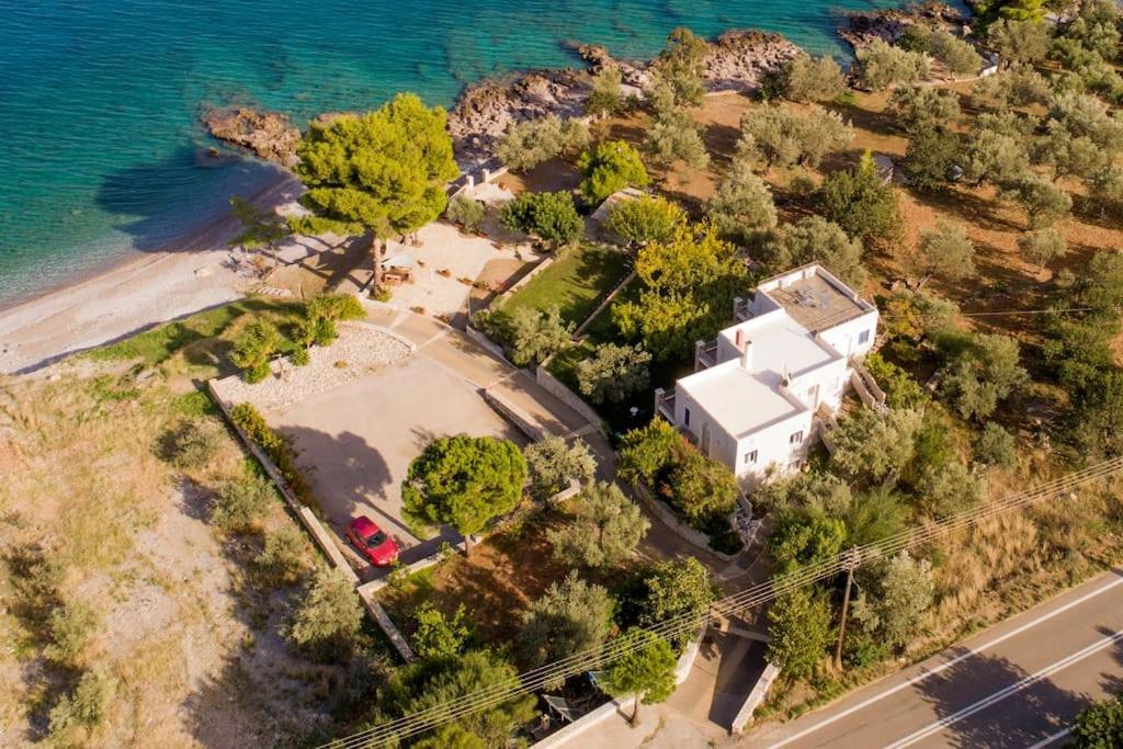 Karantou Villa Tiros Luaran gambar