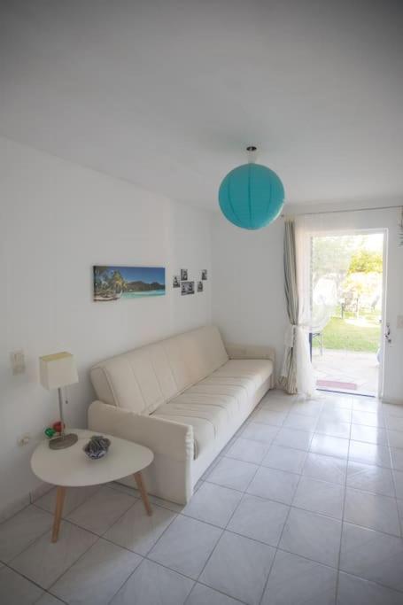Karantou Villa Tiros Luaran gambar