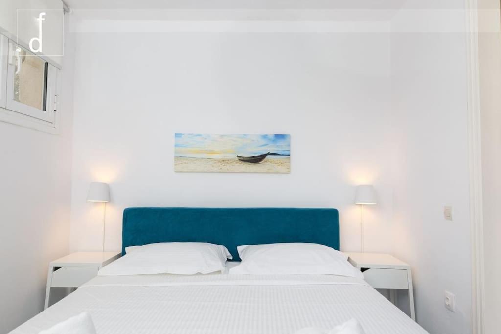 Karantou Villa Tiros Luaran gambar