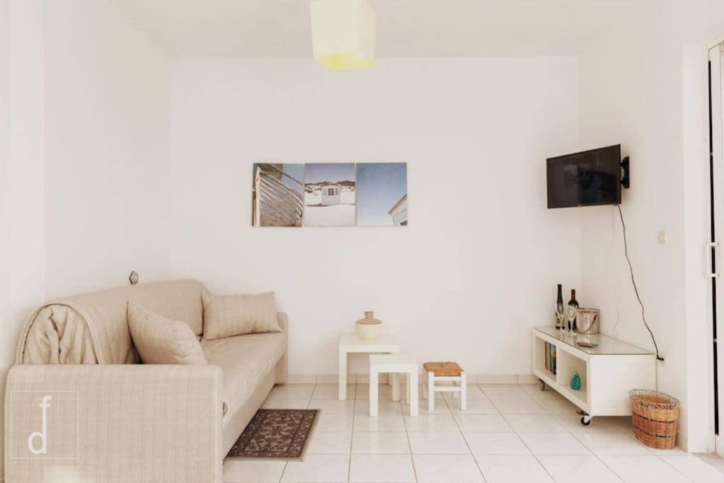 Karantou Villa Tiros Luaran gambar