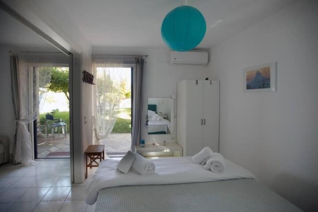 Karantou Villa Tiros Luaran gambar